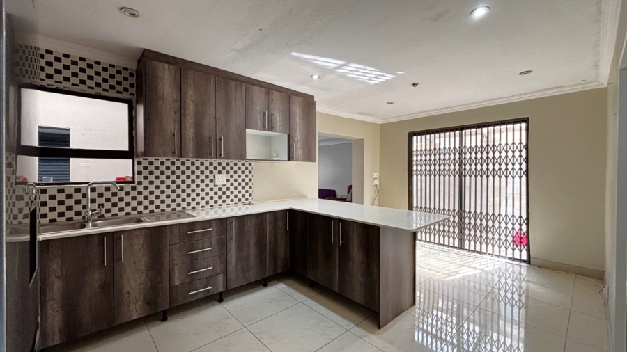 3 Bedroom Property for Sale in Rocklands Western Cape